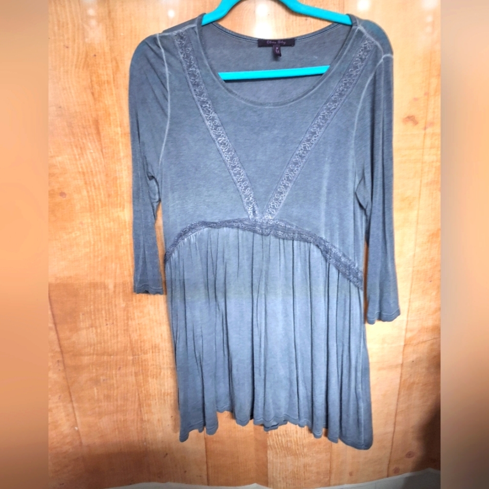 Olivia Sky Tunic Blouse Size Medium